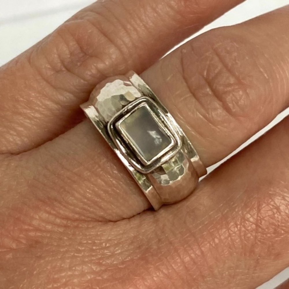 Sterling Silver 925 Cats Eye Quartz Hammered 9MM Wide Cigar Band Ring Sz 6.5 - Picture 12 of 16